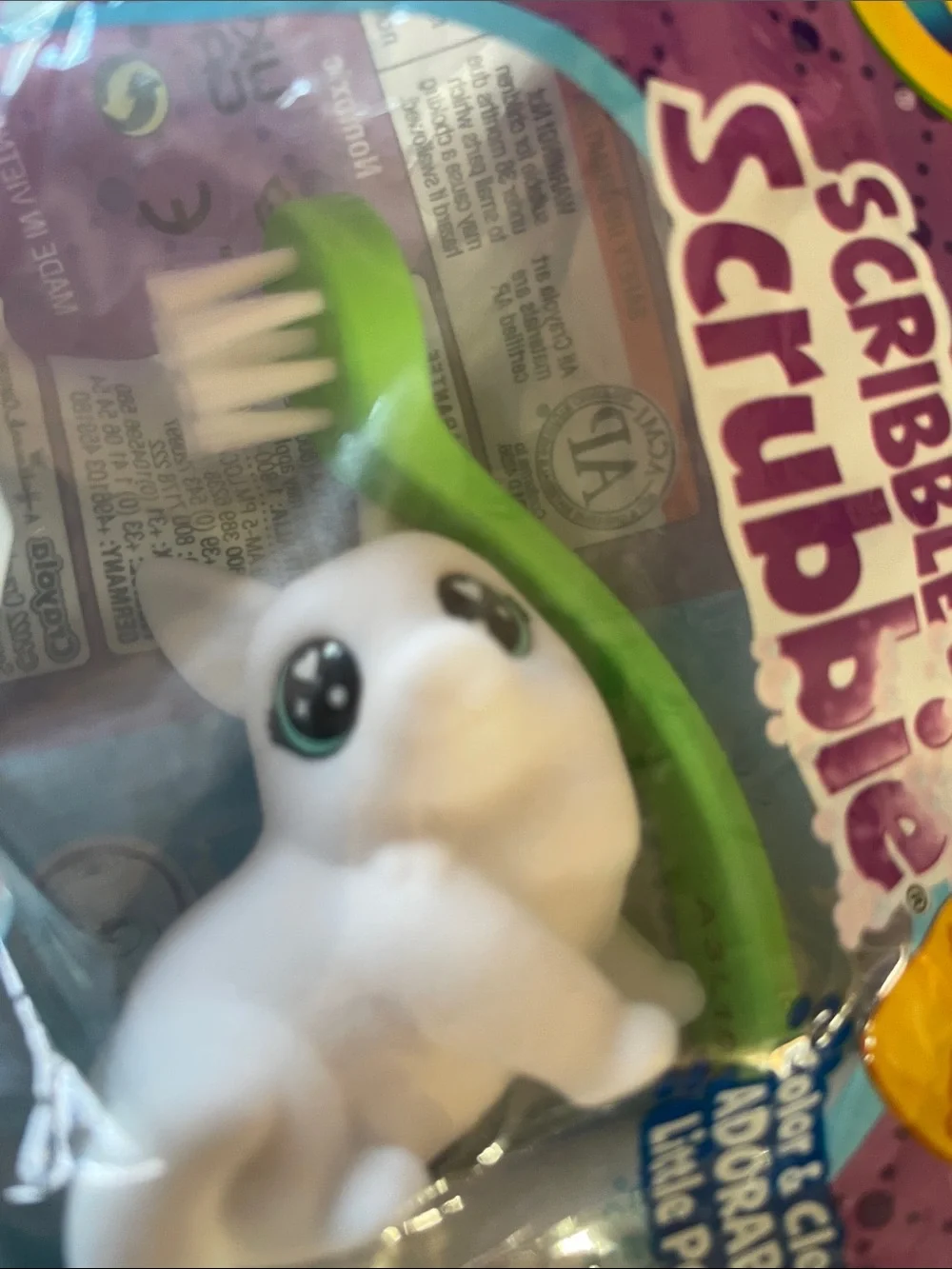 Crayola Scribble Scrubbie Pets - White Figures with Purple Packaging